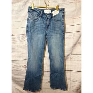 NWT Hollister Mid-Rise Relaxed Bootcut Jeans Size 28 Short